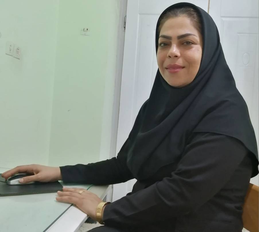  آمنه  بردستانی